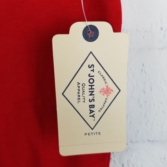 NWT. St.Johns Bay V Neck Graphic Tee. - Picture 6 of 7